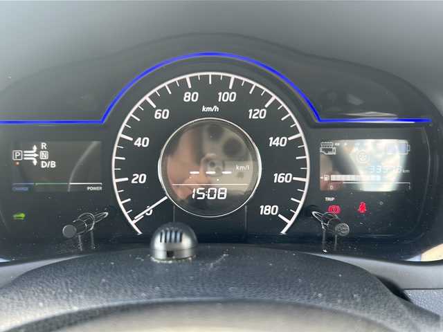 日産 ノート e－パワー X 三重県 2017(平29)年 3.4万km ダークメタルグレー 純正ナビ/フルセグTV/バックカメラ/衝突被害軽減システム/レーンキープアシスト/横滑り防止装置/電動格納ミラー/オートライト/純正フロアマット　