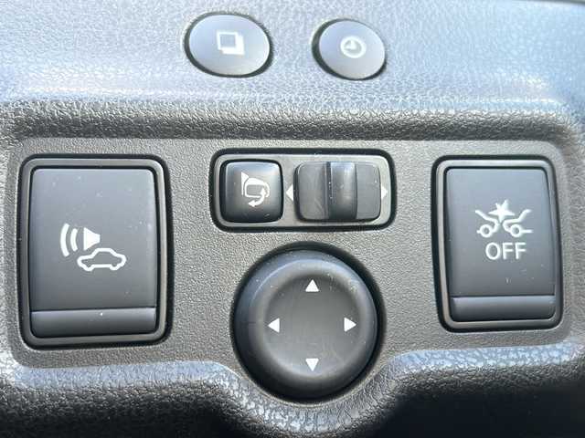 日産 ノート e－パワー X 三重県 2017(平29)年 3.4万km ダークメタルグレー 純正ナビ/フルセグTV/バックカメラ/衝突被害軽減システム/レーンキープアシスト/横滑り防止装置/電動格納ミラー/オートライト/純正フロアマット　