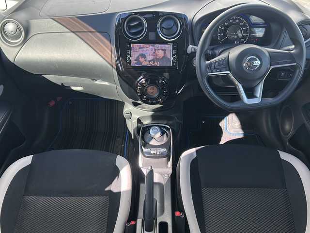 日産 ノート e－パワー X 三重県 2017(平29)年 3.4万km ダークメタルグレー 純正ナビ/フルセグTV/バックカメラ/衝突被害軽減システム/レーンキープアシスト/横滑り防止装置/電動格納ミラー/オートライト/純正フロアマット　