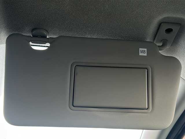 日産 ノート e－パワー X 三重県 2017(平29)年 3.4万km ダークメタルグレー 純正ナビ/フルセグTV/バックカメラ/衝突被害軽減システム/レーンキープアシスト/横滑り防止装置/電動格納ミラー/オートライト/純正フロアマット　