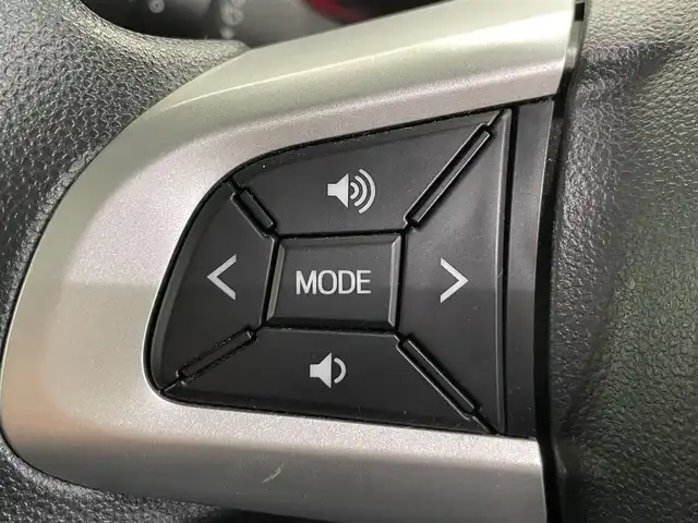 トヨタ ルーミー G S 鹿児島県 2017(平29)年 5.7万km プラムブラウンパールクリスタルシャイン 7インチ社外ナビ/・バックカメラ/Bluetooth/フルセグTV/両側パワースライド/スマートアシスト/・衝突回避支援ブレーキ/・ペダル踏み間違い時加速抑制装置/・車線逸脱警報/・先行車発信お知らせ機能/・クルーズコントロール/横滑り防止装置/コーナーセンサー/純正フロアマット/オートライト/オートエアコン/ドアバイザー/ETC/ハロゲンヘッドライト/フロントフォグランプ