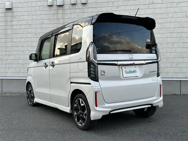 ホンダ Ｎ ＢＯＸ カスタム G EX ターボ ホンダセンシング 山形県 2017(平29)年 7.2万km プレミアムホワイトパールⅡ 純正8インチSDナビ/・フルセグ/CD/DVD/AM/FM/Bluetooth/衝突被害軽減ブレーキ/横滑り防止装置/盗難防止装置/コーナーセンサー/バックカメラ/オートライト/LEDライト/フォグランプ/スマートキー/スペアキー/両側パワースライドドア/クルーズコントロール/レーンキープアシスト/ダブルサイドエアバック/ETC/ドライブレコーダー/純正アルミホイール/シートヒーター