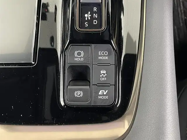 トヨタ アルファードハイブリット Z 埼玉県 2024(令6)年 0.5万km プラチナホワイトパールマイカ ユニバーサルステップ/トヨタチームメイト/純正12.1型フリップダウンモニターV12T-R72C/純正ナビゲーション/（フルセグTV/Bluetooth/AM/FM/ミラキャスト）/全方位カメラ/デジタルインナーミラー/パドルシフト/前後ドライブレコーダーTZ-DR210/両側パワースライドドア /レザーシート/前席・２列目シートヒーター 、エアシート/パドルシフト/ビルトインETC2.0/AC100V/パワーバックドア /レーダークルーズコントロール/スマートキー/プッシュスタート/３眼LEDヘッドライト/純正１８インチアルミホイール