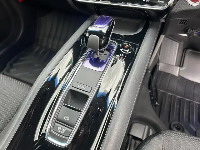 ホンダ ヴェゼル ハイブリッド X 埼玉県 2014(平26)年 3.7万km クリスタルブラックパール ワンオーナー/社外ナビ/(フルセグ/CD/DVD/USB/AM/FM/HDMI/MHL）/バックカメラ/プッシュスタート/スマートキー/電子パーキングブレーキ/BRAKEHOLD/純正フロアマット/クルーズコントロール/パドルシフト/純正ビルドインETC/トノカバー/純正ドアバイザー/AAC/パワーステアリング/パワーウィンドウ/車両/ナビ取扱説明書/保証書