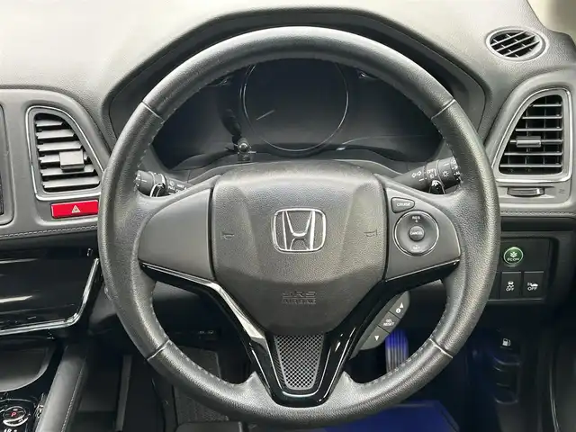 ホンダ ヴェゼル ハイブリッド X 埼玉県 2014(平26)年 3.7万km クリスタルブラックパール ワンオーナー/社外ナビ/(フルセグ/CD/DVD/USB/AM/FM/HDMI/MHL）/バックカメラ/プッシュスタート/スマートキー/電子パーキングブレーキ/BRAKEHOLD/純正フロアマット/クルーズコントロール/パドルシフト/純正ビルドインETC/トノカバー/純正ドアバイザー/AAC/パワーステアリング/パワーウィンドウ/車両/ナビ取扱説明書/保証書