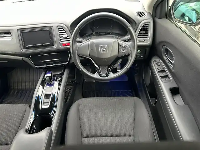 ホンダ ヴェゼル ハイブリッド X 埼玉県 2014(平26)年 3.7万km クリスタルブラックパール ワンオーナー/社外ナビ/(フルセグ/CD/DVD/USB/AM/FM/HDMI/MHL）/バックカメラ/プッシュスタート/スマートキー/電子パーキングブレーキ/BRAKEHOLD/純正フロアマット/クルーズコントロール/パドルシフト/純正ビルドインETC/トノカバー/純正ドアバイザー/AAC/パワーステアリング/パワーウィンドウ/車両/ナビ取扱説明書/保証書