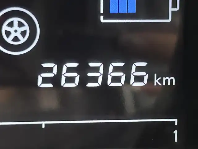 日産 ノート e－パワー X 大阪府 2016(平28)年 2.7万km スーパーブラック 純正ナビ(フルセグ/DVD再生/Bluetooth) 360カメラ ETC デジタルインナーミラー 衝突軽減 レーンアシスト クリアランスソナー オートライト ドラレコ スマートキー プッシュスタート
