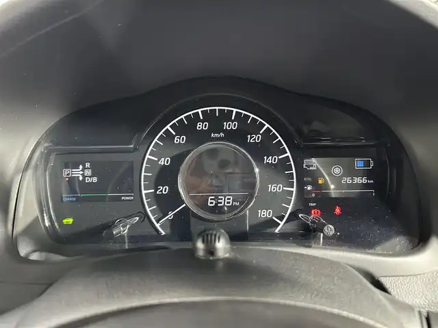 日産 ノート e－パワー X 大阪府 2016(平28)年 2.7万km スーパーブラック 純正ナビ(フルセグ/DVD再生/Bluetooth) 360カメラ ETC デジタルインナーミラー 衝突軽減 レーンアシスト クリアランスソナー オートライト ドラレコ スマートキー プッシュスタート