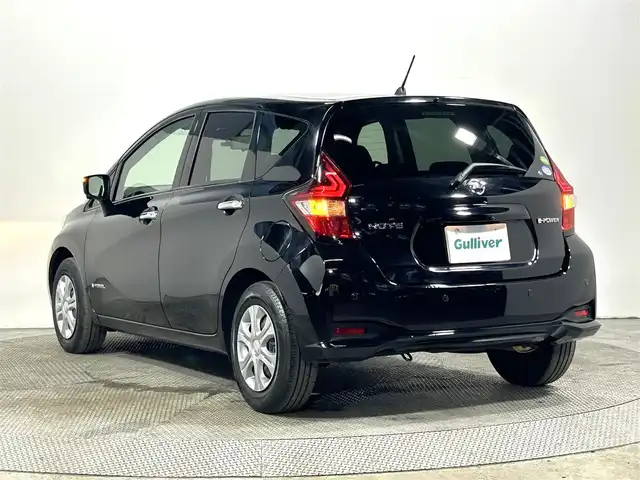 日産 ノート e－パワー X 大阪府 2016(平28)年 2.7万km スーパーブラック 純正ナビ(フルセグ/DVD再生/Bluetooth) 360カメラ ETC デジタルインナーミラー 衝突軽減 レーンアシスト クリアランスソナー オートライト ドラレコ スマートキー プッシュスタート