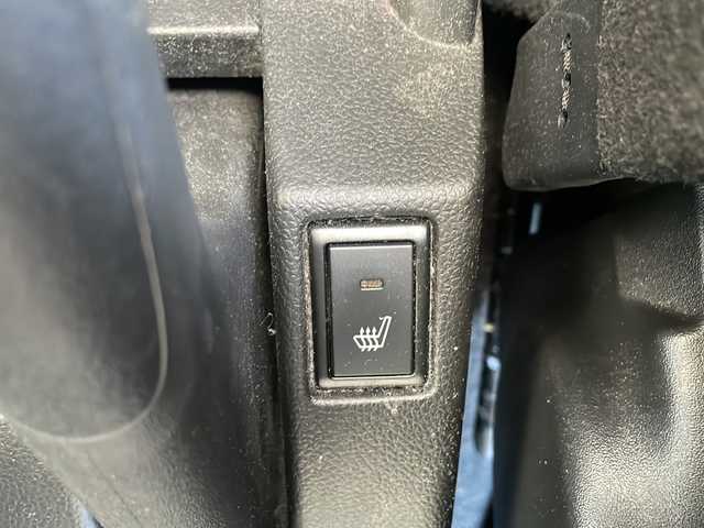 スズキ スイフト スポーツ セーフティPKG 愛知県 2018(平30)年 5.9万km チャンピオンイエロー 衝突被害軽減ブレーキ/社外8インチSD（ナビあり）/クルーズコントロール/シートヒーター/フルセグTV/CD DVD/Bluetooth/バックカメラ/純正アルミホイール/LEDヘッドライト/インテリジェントミラー/オートライト/ETC/ステアリングスイッチ/スマートキー/プッシュスタート
