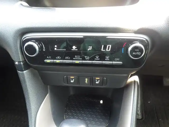 トヨタ ヤリス ハイブリッド Z 千葉県 2020(令2)年 6.9万km センシュアルレッドマイカ Toyota Safety Sense/・プリクラッシュセーフティ/・レーンディパーチャーアラート/・オートハイビーム/・レーダークルーズコントロール/ディスプレイオーディオ/【Bluetooth接続】/バックカメラ/前席シートヒーター/革巻きステアリング/ETC/LEDヘッドライト/ウインカーミラー/クリアランスソナー/モデリスタ15インチアルミホイル/サイド/カーテンエアバッグ/スマートキー