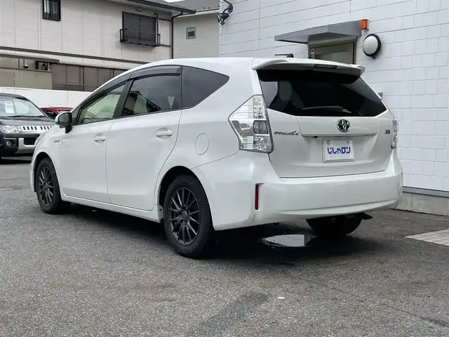 トヨタ プリウス α S 滋賀県 2013(平25)年 9.1万km ホワイトパールクリスタルシャイン (株)IDOMが運営する【じしゃロン草津店】の自社ローン専用車両になりますこちらは現金またはオートローンご利用時の価格です。自社ローンご希望の方は別途その旨お申付け下さい