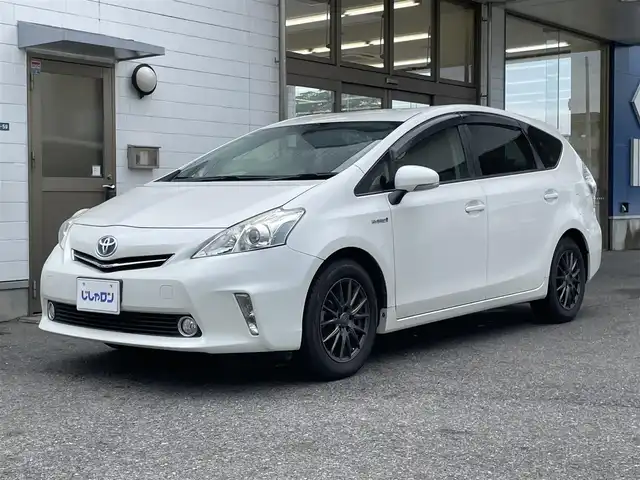 トヨタ プリウス α S 滋賀県 2013(平25)年 9.1万km ホワイトパールクリスタルシャイン (株)IDOMが運営する【じしゃロン草津店】の自社ローン専用車両になりますこちらは現金またはオートローンご利用時の価格です。自社ローンご希望の方は別途その旨お申付け下さい