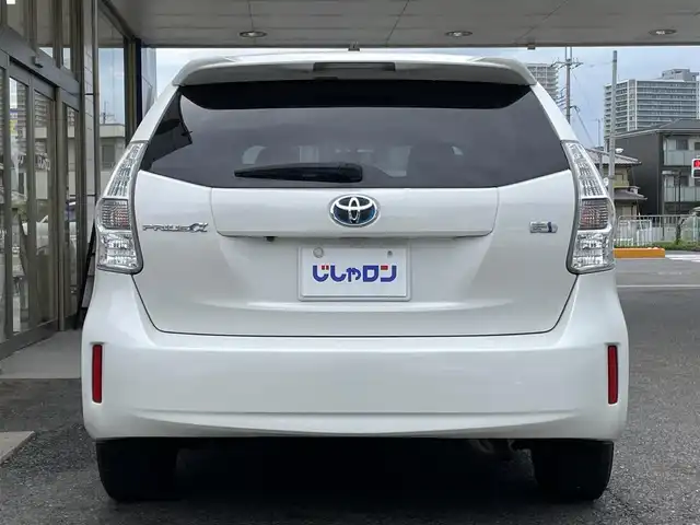 トヨタ プリウス α S 滋賀県 2013(平25)年 9.1万km ホワイトパールクリスタルシャイン (株)IDOMが運営する【じしゃロン草津店】の自社ローン専用車両になりますこちらは現金またはオートローンご利用時の価格です。自社ローンご希望の方は別途その旨お申付け下さい