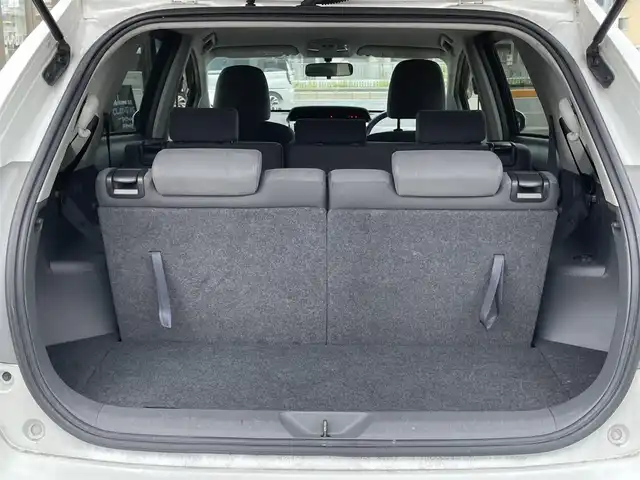 トヨタ プリウス α S 滋賀県 2013(平25)年 9.1万km ホワイトパールクリスタルシャイン (株)IDOMが運営する【じしゃロン草津店】の自社ローン専用車両になりますこちらは現金またはオートローンご利用時の価格です。自社ローンご希望の方は別途その旨お申付け下さい