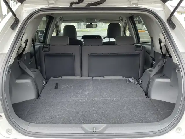 トヨタ プリウス α S 滋賀県 2013(平25)年 9.1万km ホワイトパールクリスタルシャイン (株)IDOMが運営する【じしゃロン草津店】の自社ローン専用車両になりますこちらは現金またはオートローンご利用時の価格です。自社ローンご希望の方は別途その旨お申付け下さい