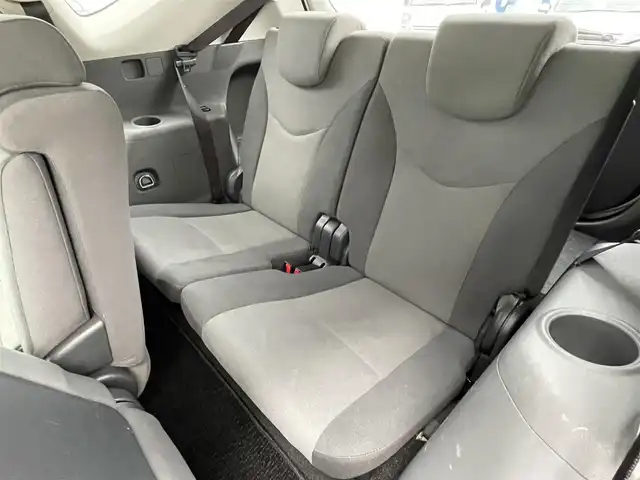 トヨタ プリウス α S 滋賀県 2013(平25)年 9.1万km ホワイトパールクリスタルシャイン (株)IDOMが運営する【じしゃロン草津店】の自社ローン専用車両になりますこちらは現金またはオートローンご利用時の価格です。自社ローンご希望の方は別途その旨お申付け下さい