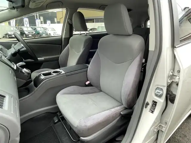 トヨタ プリウス α S 滋賀県 2013(平25)年 9.1万km ホワイトパールクリスタルシャイン (株)IDOMが運営する【じしゃロン草津店】の自社ローン専用車両になりますこちらは現金またはオートローンご利用時の価格です。自社ローンご希望の方は別途その旨お申付け下さい