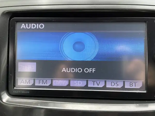 トヨタ プリウス α S 滋賀県 2013(平25)年 9.1万km ホワイトパールクリスタルシャイン (株)IDOMが運営する【じしゃロン草津店】の自社ローン専用車両になりますこちらは現金またはオートローンご利用時の価格です。自社ローンご希望の方は別途その旨お申付け下さい