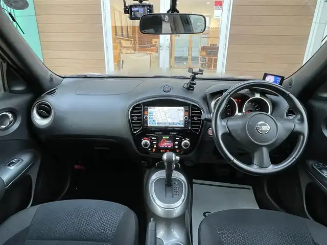日産 ジューク 宮崎県 2014(平26)年 3.1万km オーロラフレアブルーパール 純正ナビ/フルセグTV/バックカメラ/ケンウッドドライブレコーダー/ビークルダイナミクスコントロール/オートライト/オートエアコン/本革巻きステアリング/スエード調トリコットシート/インテリジェントキー/プッシュエンジンスターター/イモビライザー/禁煙車