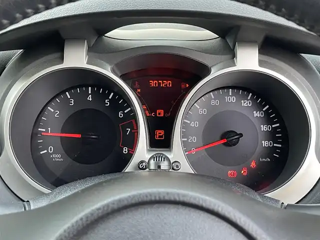 日産 ジューク 宮崎県 2014(平26)年 3.1万km オーロラフレアブルーパール 純正ナビ/フルセグTV/バックカメラ/ケンウッドドライブレコーダー/ビークルダイナミクスコントロール/オートライト/オートエアコン/本革巻きステアリング/スエード調トリコットシート/インテリジェントキー/プッシュエンジンスターター/イモビライザー/禁煙車