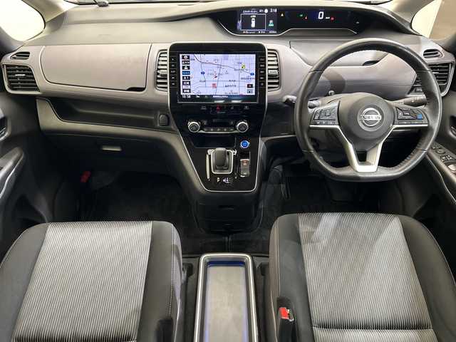 日産 セレナ e－パワー ハイウェイスター V 愛媛県 2021(令3)年 4.4万km ダークメタルグレー １０型ナビ/フルセグ／Ｂｌｕｅｔｏｏｔｈ/全方位カメラ/１１型後席モニター/プロパイロット/衝突軽減ブレーキ/レーンキープアシスト/レーダークルーズコントロール/ＥＴＣ/前方ドライブレコーダー/両側パワースライドドア/オートマチックハイビーム/IMPULエアロ/デジタルインナーミラー/ブラインドスポットモニター