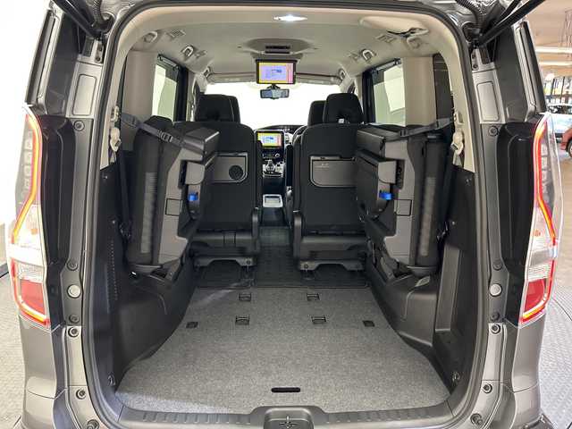 日産 セレナ e－パワー ハイウェイスター V 愛媛県 2021(令3)年 4.4万km ダークメタルグレー １０型ナビ/フルセグ／Ｂｌｕｅｔｏｏｔｈ/全方位カメラ/１１型後席モニター/プロパイロット/衝突軽減ブレーキ/レーンキープアシスト/レーダークルーズコントロール/ＥＴＣ/前方ドライブレコーダー/両側パワースライドドア/オートマチックハイビーム/IMPULエアロ/デジタルインナーミラー/ブラインドスポットモニター