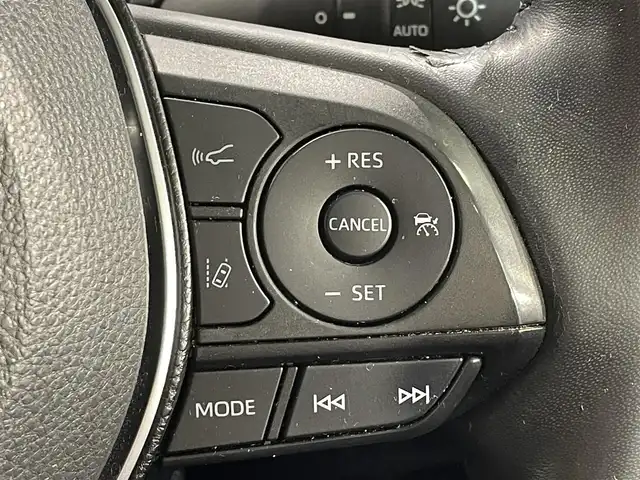 トヨタ ＲＡＶ４ ハイブリッドG 愛知県 2019(令1)年 6.1万km ダークブルーマイカ 純正9インチナビ/衝突軽減ブレーキ/レーダークルーズコントロール/ビルトインETC2.0/シートヒーター/LEDヘッドライト/バックカメラ/ドライブレコーダ/ブラインドスポットモニター/ステアリングヒーター/メモリ機能付パワーシート/電動リアゲート/フルセグTV/Bluetooth/コーナーセンサー/レーンキープアシスト/オートハイビーム/プッシュスタート/スマートキー/CD/DVD再生/ミュージックサーバー/純正フロアマット/純正18インチアルミホイール/オートライト/禁煙車/ルーフレール/4WD/合皮シート/ウィンカーミラー/電動格納ミラー/フォグランプ/オートエアコン/電動パーキングブレーキ/オートブレーキホールド/ステアリングリモコン/ロードサインアシスト/横滑り防止装置