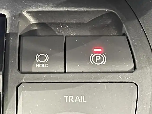 トヨタ ＲＡＶ４ ハイブリッドG 愛知県 2019(令1)年 6.1万km ダークブルーマイカ 純正9インチナビ/衝突軽減ブレーキ/レーダークルーズコントロール/ビルトインETC2.0/シートヒーター/LEDヘッドライト/バックカメラ/ドライブレコーダ/ブラインドスポットモニター/ステアリングヒーター/メモリ機能付パワーシート/電動リアゲート/フルセグTV/Bluetooth/コーナーセンサー/レーンキープアシスト/オートハイビーム/プッシュスタート/スマートキー/CD/DVD再生/ミュージックサーバー/純正フロアマット/純正18インチアルミホイール/オートライト/禁煙車/ルーフレール/4WD/合皮シート/ウィンカーミラー/電動格納ミラー/フォグランプ/オートエアコン/電動パーキングブレーキ/オートブレーキホールド/ステアリングリモコン/ロードサインアシスト/横滑り防止装置