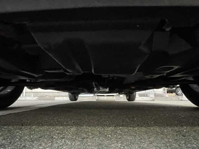 トヨタ アクア S スタイルブラック 岩手県 2017(平29)年 4.4万km ブラックマイカ ワイパーデアイサー/寒冷地仕様/オートライト/オートマチックハイビーム/純正フロアマット/純正ナビ（CD/DVD/BT/フルセグ）/バックモニター/スマートキー/ABS/電動格納ミラー/レーンキープアシスト/横滑り防止/プリクラッシュセーフティ