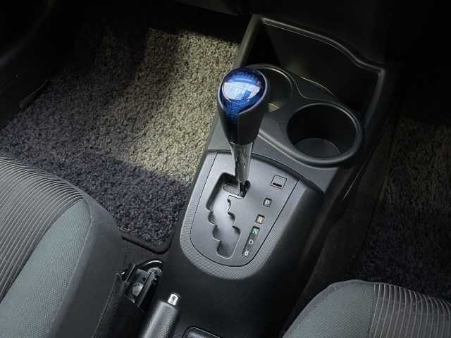 トヨタ アクア S スタイルブラック 岩手県 2017(平29)年 4.4万km ブラックマイカ ワイパーデアイサー/寒冷地仕様/オートライト/オートマチックハイビーム/純正フロアマット/純正ナビ（CD/DVD/BT/フルセグ）/バックモニター/スマートキー/ABS/電動格納ミラー/レーンキープアシスト/横滑り防止/プリクラッシュセーフティ