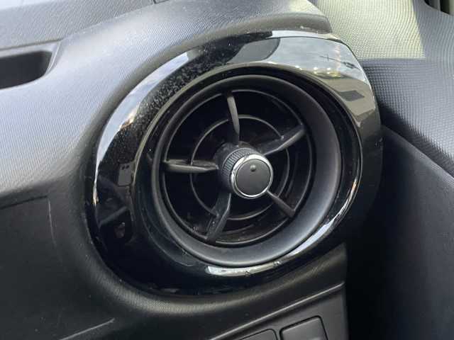 トヨタ アクア S スタイルブラック 岩手県 2017(平29)年 4.4万km ブラックマイカ ワイパーデアイサー/寒冷地仕様/オートライト/オートマチックハイビーム/純正フロアマット/純正ナビ（CD/DVD/BT/フルセグ）/バックモニター/スマートキー/ABS/電動格納ミラー/レーンキープアシスト/横滑り防止/プリクラッシュセーフティ