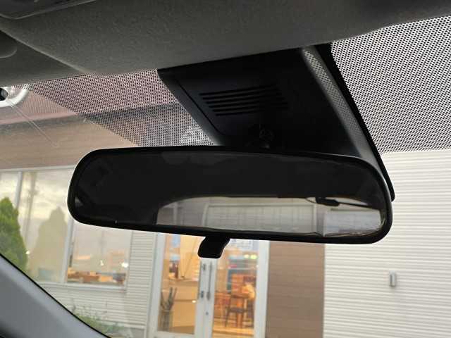 トヨタ アクア S スタイルブラック 岩手県 2017(平29)年 4.4万km ブラックマイカ ワイパーデアイサー/寒冷地仕様/オートライト/オートマチックハイビーム/純正フロアマット/純正ナビ（CD/DVD/BT/フルセグ）/バックモニター/スマートキー/ABS/電動格納ミラー/レーンキープアシスト/横滑り防止/プリクラッシュセーフティ