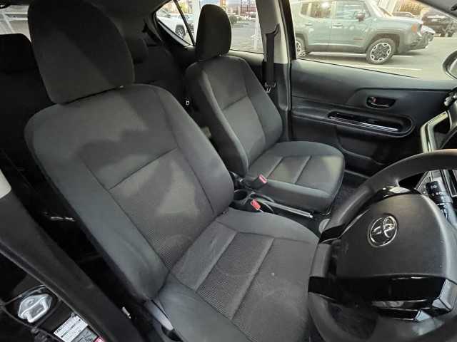 トヨタ アクア S スタイルブラック 岩手県 2017(平29)年 4.4万km ブラックマイカ ワイパーデアイサー/寒冷地仕様/オートライト/オートマチックハイビーム/純正フロアマット/純正ナビ（CD/DVD/BT/フルセグ）/バックモニター/スマートキー/ABS/電動格納ミラー/レーンキープアシスト/横滑り防止/プリクラッシュセーフティ