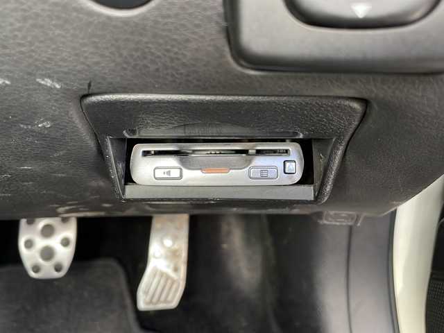 スバル インプレッサ ＷＲＸ STi 高知県 2014(平26)年 12.6万km サテンホワイトパール ７インチナビ/・フルセグＴV/・Ｂｌｕｅｔｏｏｔｈオーディオ/・ＣＤ/・バックカメラ/ＳＴＩエアロ/ＳＴＩ１８インチアルミホイール/RECAROシート/ETC/プッシュスタート/スペアキー/純正フロアマット/6速MT/４WD