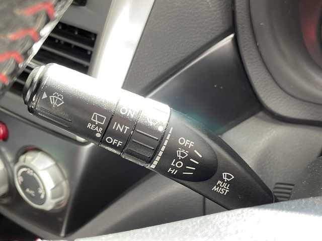 スバル インプレッサ ＷＲＸ STi 高知県 2014(平26)年 12.6万km サテンホワイトパール ７インチナビ/・フルセグＴV/・Ｂｌｕｅｔｏｏｔｈオーディオ/・ＣＤ/・バックカメラ/ＳＴＩエアロ/ＳＴＩ１８インチアルミホイール/RECAROシート/ETC/プッシュスタート/スペアキー/純正フロアマット/6速MT/４WD