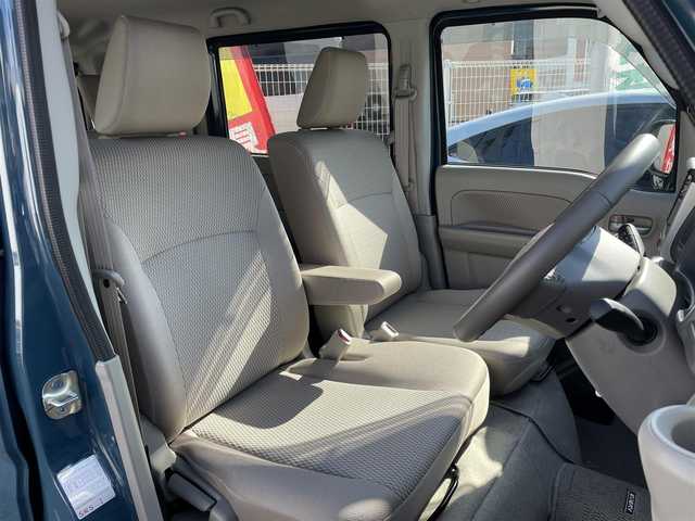 スズキ エブリィ ワゴン PZターボ 大分県 2024(令6)年 0.6万km デニムブルーメタリック ターボ/純正ディスプレイオーディオ 【BTオーディオ/USB】/バックカメラ/左後パワースライドドア/純正14インチアルミホイール/衝突被害軽減システム/前後2カメラドライブレコーダー/リアクリアランスソナー/レーンアシスト/ETC/シートヒーター/充電用USBソケット （Cタイプ）/LEDヘッドライト/フォグランプ/オートライト/ヘッドライトレベライザー/レザーステアリング/ステアリングリモコン/チルトステアリング/ウインカーミラー/横滑り防止装置/アイドリングストップ/エンジンプッシュスタート/ドアバイザー/フロアマット/電動格納ミラー/Wエアバッグ/ABS/スマートキー×2/保証書/車両取説/オーディオ取説