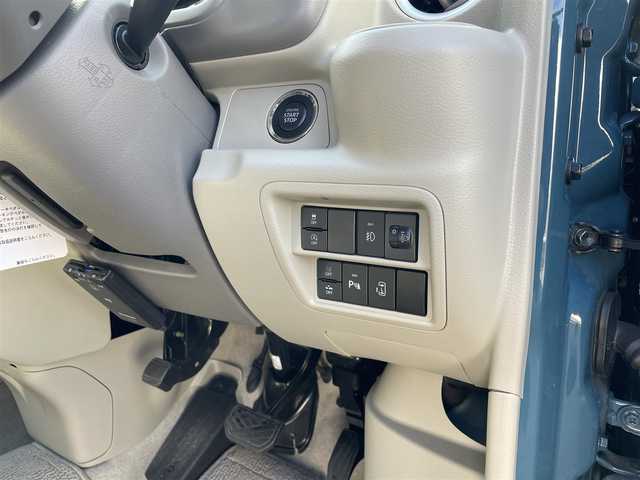 スズキ エブリィ ワゴン PZターボ 大分県 2024(令6)年 0.6万km デニムブルーメタリック ターボ/純正ディスプレイオーディオ 【BTオーディオ/USB】/バックカメラ/左後パワースライドドア/純正14インチアルミホイール/衝突被害軽減システム/前後2カメラドライブレコーダー/リアクリアランスソナー/レーンアシスト/ETC/シートヒーター/充電用USBソケット （Cタイプ）/LEDヘッドライト/フォグランプ/オートライト/ヘッドライトレベライザー/レザーステアリング/ステアリングリモコン/チルトステアリング/ウインカーミラー/横滑り防止装置/アイドリングストップ/エンジンプッシュスタート/ドアバイザー/フロアマット/電動格納ミラー/Wエアバッグ/ABS/スマートキー×2/保証書/車両取説/オーディオ取説