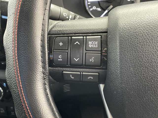 トヨタ ハイラックス Z 千葉県 2020(令2)年 6.8万km アティチュードブラックマイカ ダブルサイドエアバック/カーテンエアバック/衝突軽減/レーンキープアシスト/横滑り防止/コーナーセンサー前後/LED/純正フロアマット/TRDアルミホイール/ETC/テレビナビ/BT/CD/SD/ドライブレコーダー前後