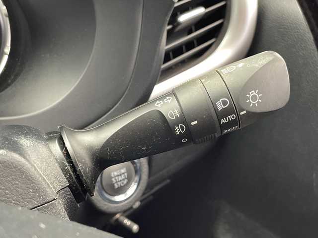 トヨタ ハイラックス Z 千葉県 2020(令2)年 6.8万km アティチュードブラックマイカ ダブルサイドエアバック/カーテンエアバック/衝突軽減/レーンキープアシスト/横滑り防止/コーナーセンサー前後/LED/純正フロアマット/TRDアルミホイール/ETC/テレビナビ/BT/CD/SD/ドライブレコーダー前後