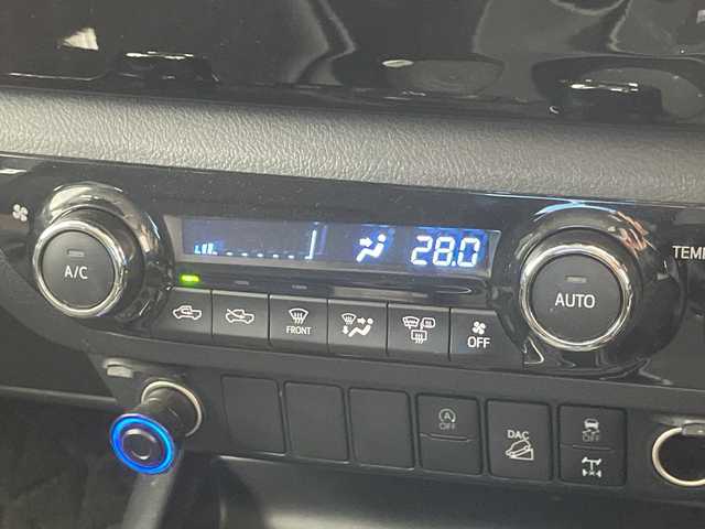 トヨタ ハイラックス Z 千葉県 2020(令2)年 6.8万km アティチュードブラックマイカ ダブルサイドエアバック/カーテンエアバック/衝突軽減/レーンキープアシスト/横滑り防止/コーナーセンサー前後/LED/純正フロアマット/TRDアルミホイール/ETC/テレビナビ/BT/CD/SD/ドライブレコーダー前後