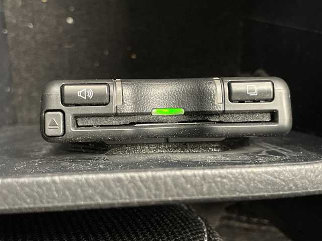 トヨタ ハイラックス Z 千葉県 2020(令2)年 6.8万km アティチュードブラックマイカ ダブルサイドエアバック/カーテンエアバック/衝突軽減/レーンキープアシスト/横滑り防止/コーナーセンサー前後/LED/純正フロアマット/TRDアルミホイール/ETC/テレビナビ/BT/CD/SD/ドライブレコーダー前後