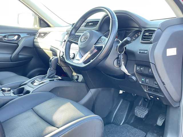 日産 エクストレイル 20Xi Vセレクション 新潟県 2020(令2)年 2.1万km ガーネットレッド 4WD/純正9インチSDナビ(MM520D-L)/CD/DVD/BD/フルセグテレビ/ミュージックサーバー/全方位カメラ/ETC/ドライブレコーダー/衝突被害軽減ブレーキ/レーンキープアシスト/レーダークルーズコントロール/革シート/パワーシート/シートヒーター/ステアリングスイッチ/パワーバックドア/コーナーセンサー/スマートキー/プッシュスタート/LEDヘッドライト/オートライト/フォグランプ/純正18インチアルミホイール