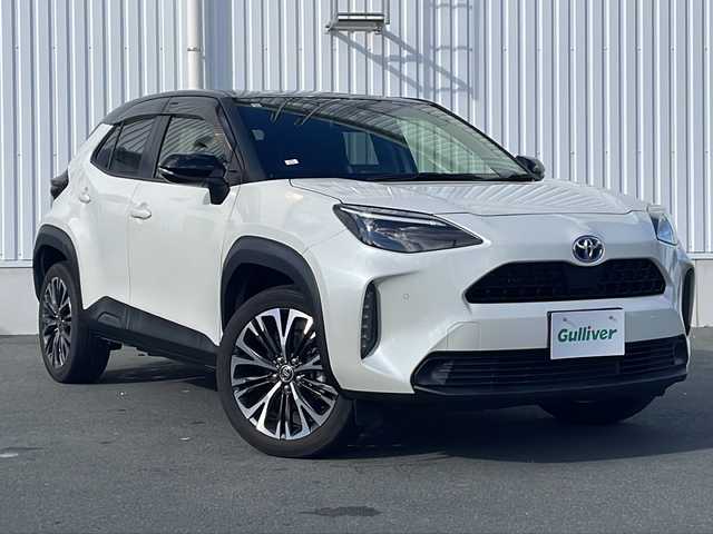 トヨタ ヤリスクロス ハイブリッド Z 三重県 2021(令3)年 4.2万km ブラックマイカ/ホワイトパールクリスタルシャイン 2トーン 純正ナビ/バックカメラ/純正ドラレコ/ビルトインETC/クリアランスソナー/レーダークルコン/シートヒーター/パワーシート/ハーフレザー/USB給電/LEDオートライト/電子パーキング/セーフティーセンス/DRIVE　MODE/オートリトラウィンカーミラー/禁煙車