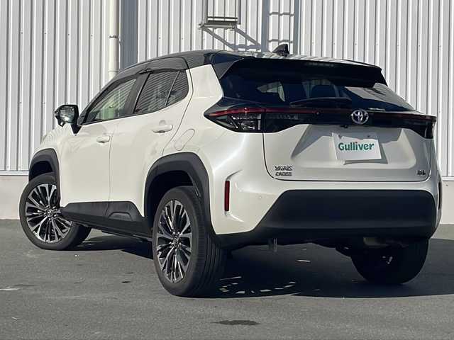 トヨタ ヤリスクロス ハイブリッド Z 三重県 2021(令3)年 4.2万km ブラックマイカ/ホワイトパールクリスタルシャイン 2トーン 純正ナビ/バックカメラ/純正ドラレコ/ビルトインETC/クリアランスソナー/レーダークルコン/シートヒーター/パワーシート/ハーフレザー/USB給電/LEDオートライト/電子パーキング/セーフティーセンス/DRIVE　MODE/オートリトラウィンカーミラー/禁煙車