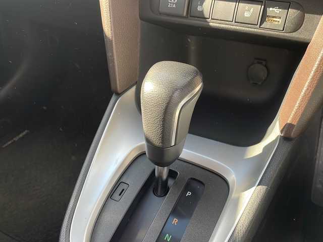 トヨタ ヤリスクロス ハイブリッド Z 三重県 2021(令3)年 4.2万km ブラックマイカ/ホワイトパールクリスタルシャイン 2トーン 純正ナビ/バックカメラ/純正ドラレコ/ビルトインETC/クリアランスソナー/レーダークルコン/シートヒーター/パワーシート/ハーフレザー/USB給電/LEDオートライト/電子パーキング/セーフティーセンス/DRIVE　MODE/オートリトラウィンカーミラー/禁煙車