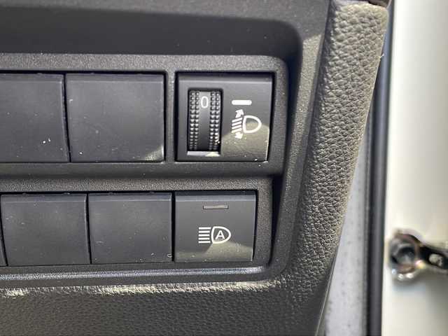 トヨタ ヤリスクロス ハイブリッド Z 三重県 2021(令3)年 4.2万km ブラックマイカ/ホワイトパールクリスタルシャイン 2トーン 純正ナビ/バックカメラ/純正ドラレコ/ビルトインETC/クリアランスソナー/レーダークルコン/シートヒーター/パワーシート/ハーフレザー/USB給電/LEDオートライト/電子パーキング/セーフティーセンス/DRIVE　MODE/オートリトラウィンカーミラー/禁煙車