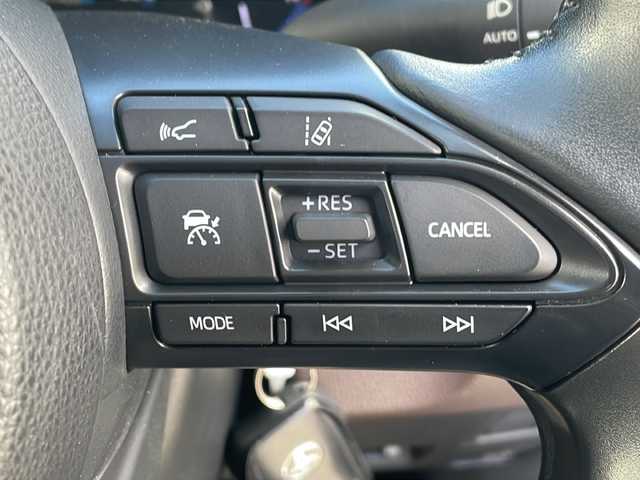 トヨタ ヤリスクロス ハイブリッド Z 三重県 2021(令3)年 4.2万km ブラックマイカ/ホワイトパールクリスタルシャイン 2トーン 純正ナビ/バックカメラ/純正ドラレコ/ビルトインETC/クリアランスソナー/レーダークルコン/シートヒーター/パワーシート/ハーフレザー/USB給電/LEDオートライト/電子パーキング/セーフティーセンス/DRIVE　MODE/オートリトラウィンカーミラー/禁煙車