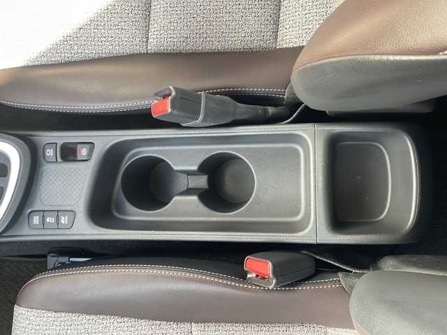 トヨタ ヤリスクロス ハイブリッド Z 三重県 2021(令3)年 4.2万km ブラックマイカ/ホワイトパールクリスタルシャイン 2トーン 純正ナビ/バックカメラ/純正ドラレコ/ビルトインETC/クリアランスソナー/レーダークルコン/シートヒーター/パワーシート/ハーフレザー/USB給電/LEDオートライト/電子パーキング/セーフティーセンス/DRIVE　MODE/オートリトラウィンカーミラー/禁煙車