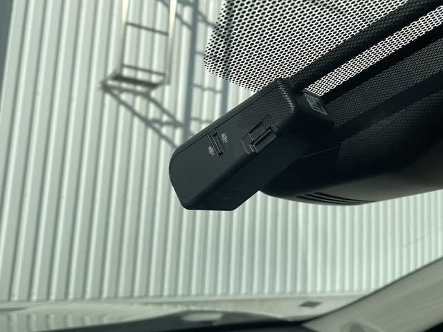 トヨタ ヤリスクロス ハイブリッド Z 三重県 2021(令3)年 4.2万km ブラックマイカ/ホワイトパールクリスタルシャイン 2トーン 純正ナビ/バックカメラ/純正ドラレコ/ビルトインETC/クリアランスソナー/レーダークルコン/シートヒーター/パワーシート/ハーフレザー/USB給電/LEDオートライト/電子パーキング/セーフティーセンス/DRIVE　MODE/オートリトラウィンカーミラー/禁煙車